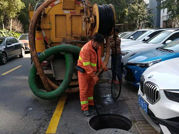 镜铁区排污管道清淤