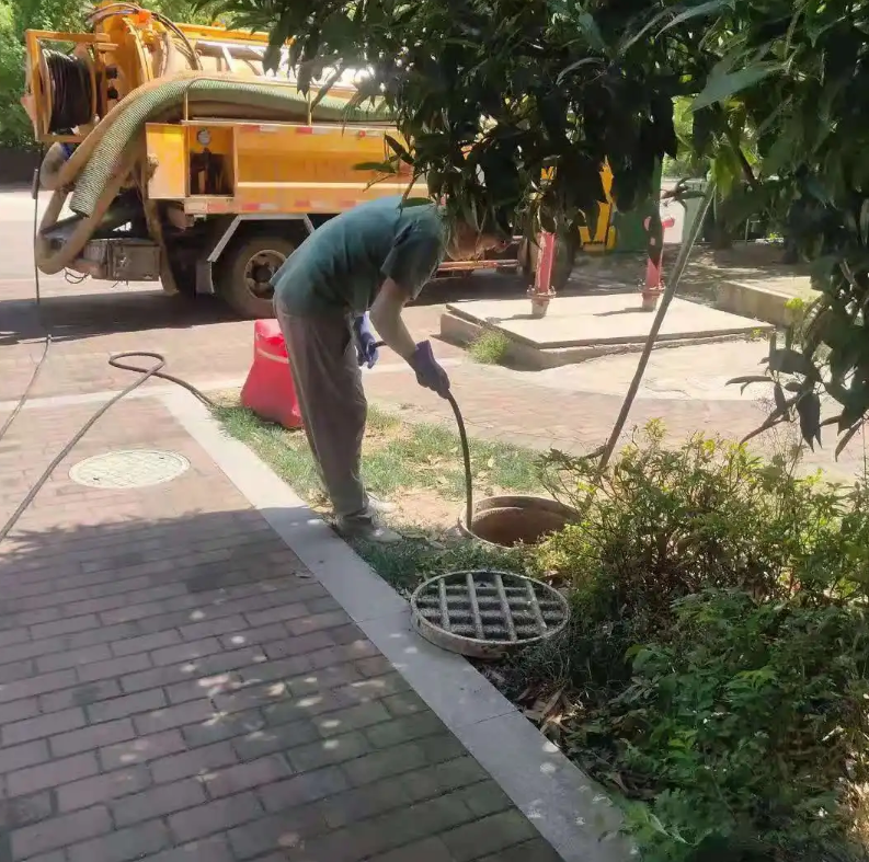 镜铁区市政排污管道清淤疏通——专业团队，让您全程省心！